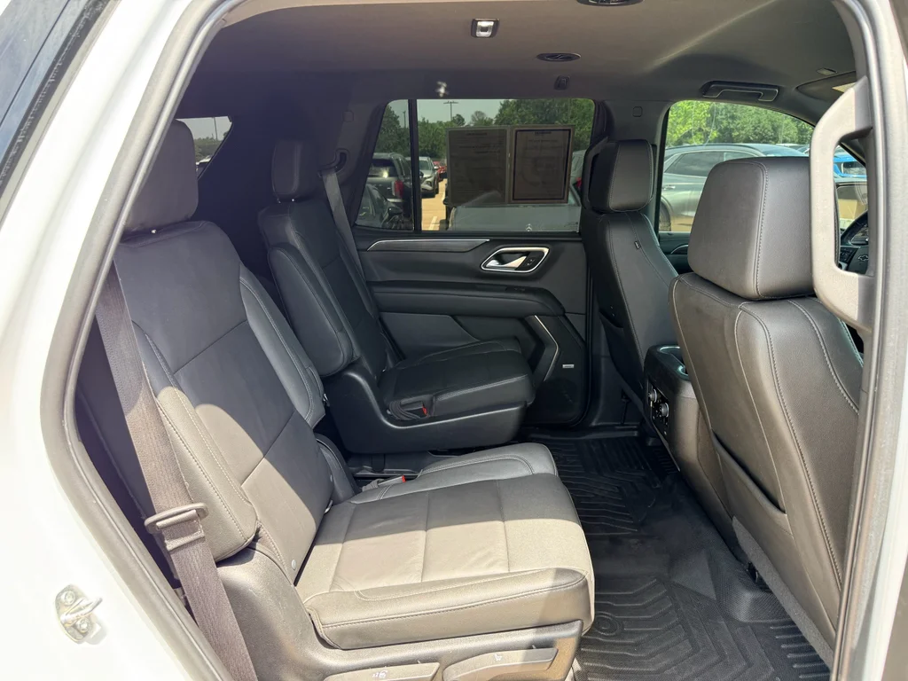Used 2022 Summit White Chevrolet Z71 image 28