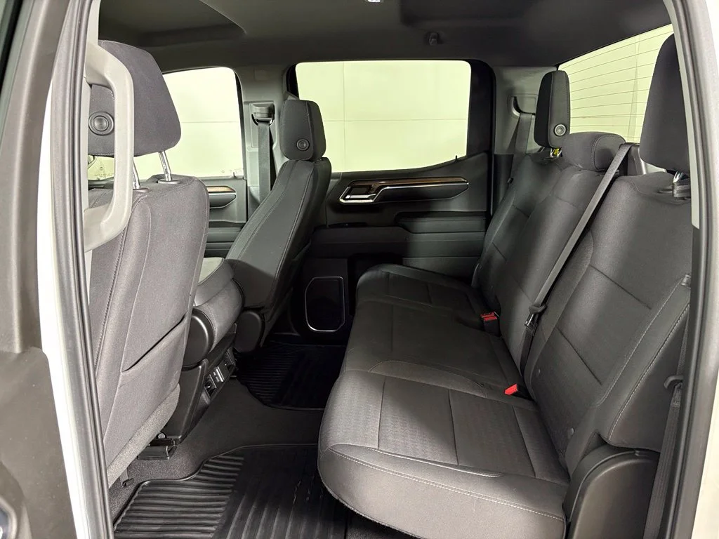 Used 2023 White Chevrolet LT image 35