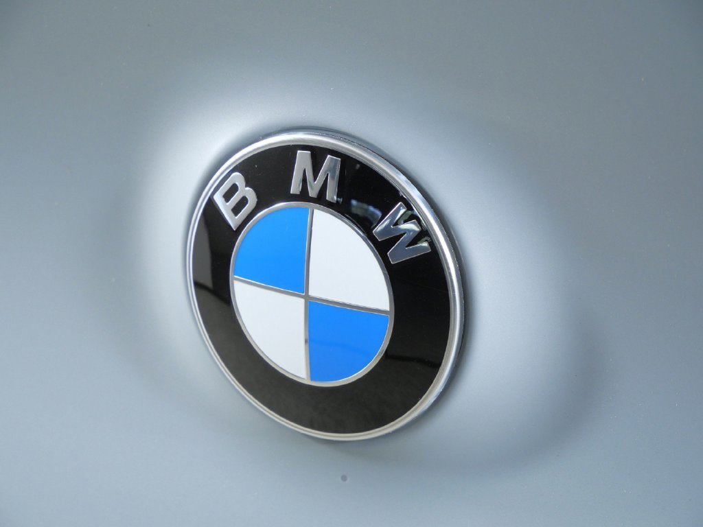 New 2026 Brooklyn Grey Metallic BMW M50 xDrive image 11