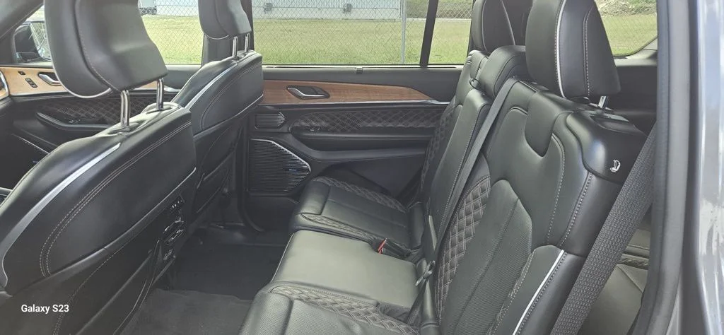 Used 2023 Gray Jeep Summit image 11