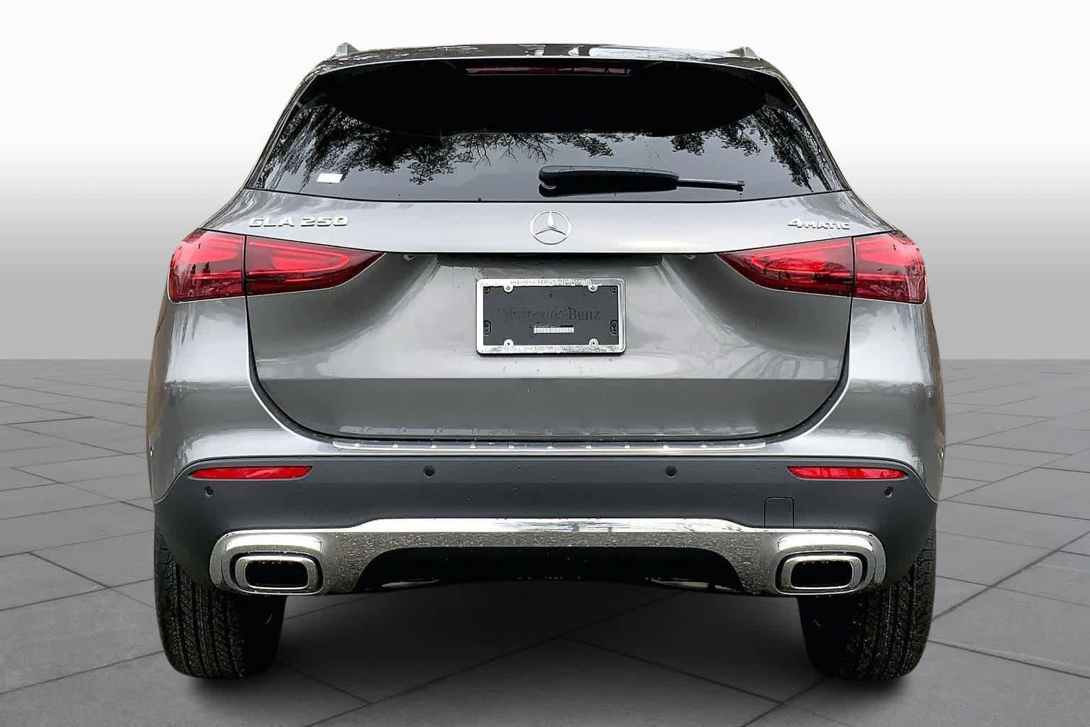 New 2026 Mountain Grey Metallic Mercedes-Benz GLA 250 image 4