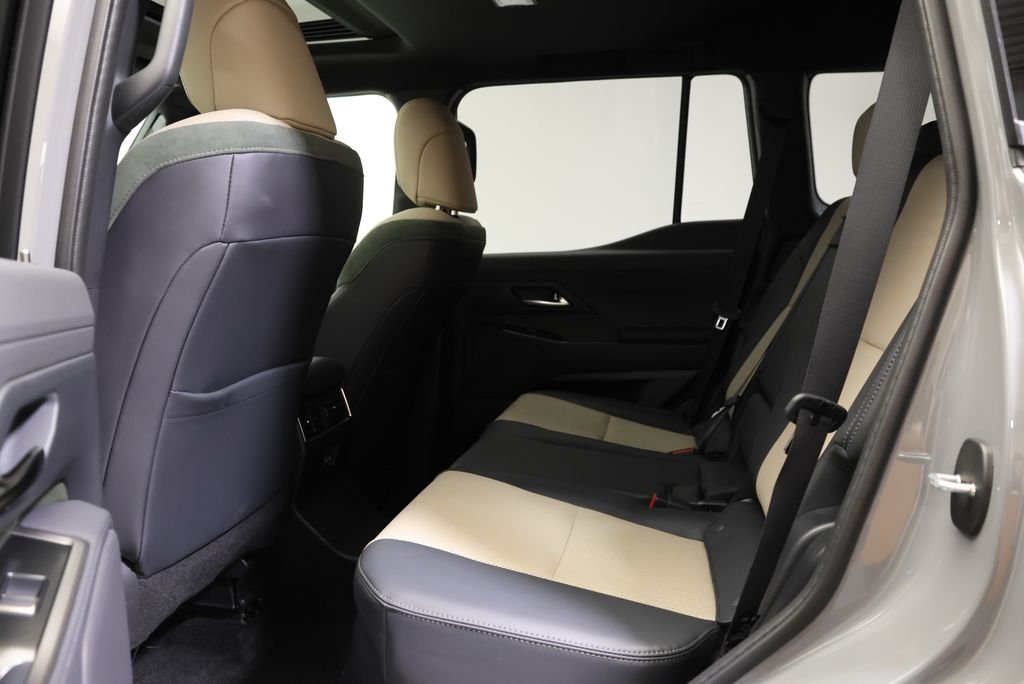2025 Lexus GX Overtrail - Photo 36