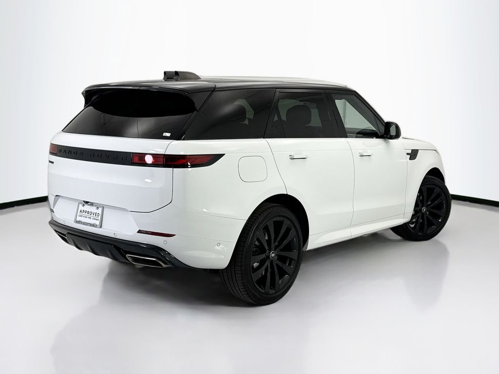 Certified Used 2025 Fuji White Land Rover Dynamic SE image 5