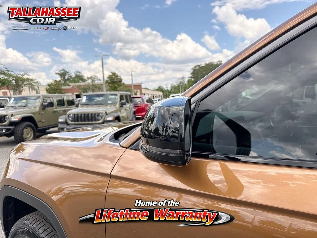 New 2026 Copper Shino Metallic Clear-Coat Exterior Paint Jeep Limited image 14
