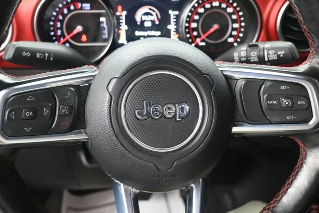 Certified Used 2020 Black Clearcoat Jeep Unlimited Rubicon image 9