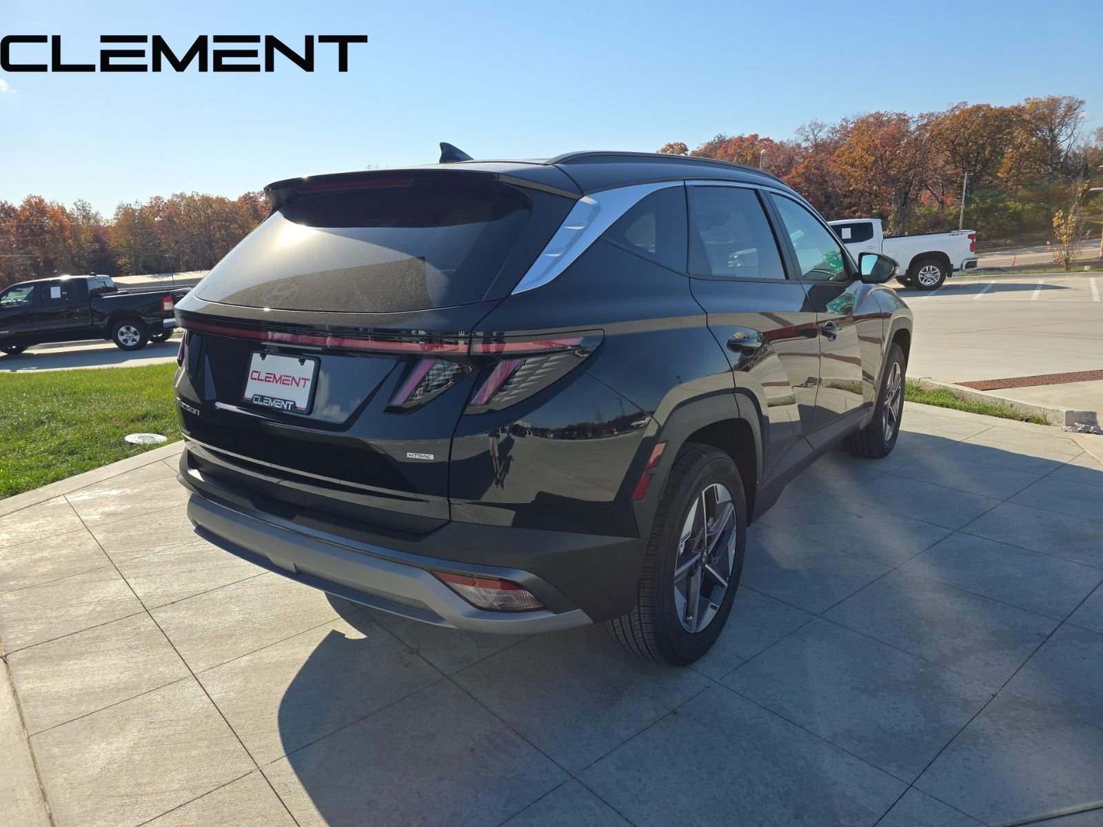 Certified Used 2026 Black Hyundai SEL Premium image 7