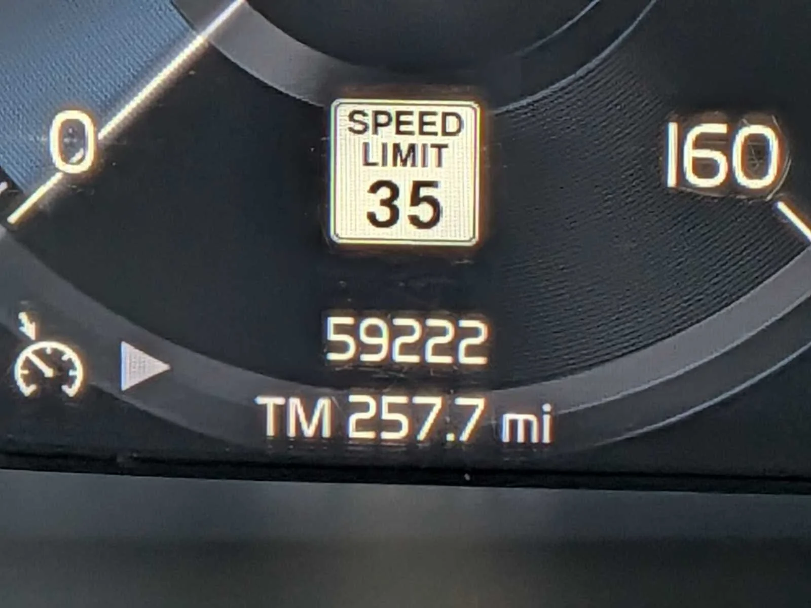 Used 2020 White Volvo Momentum image 14