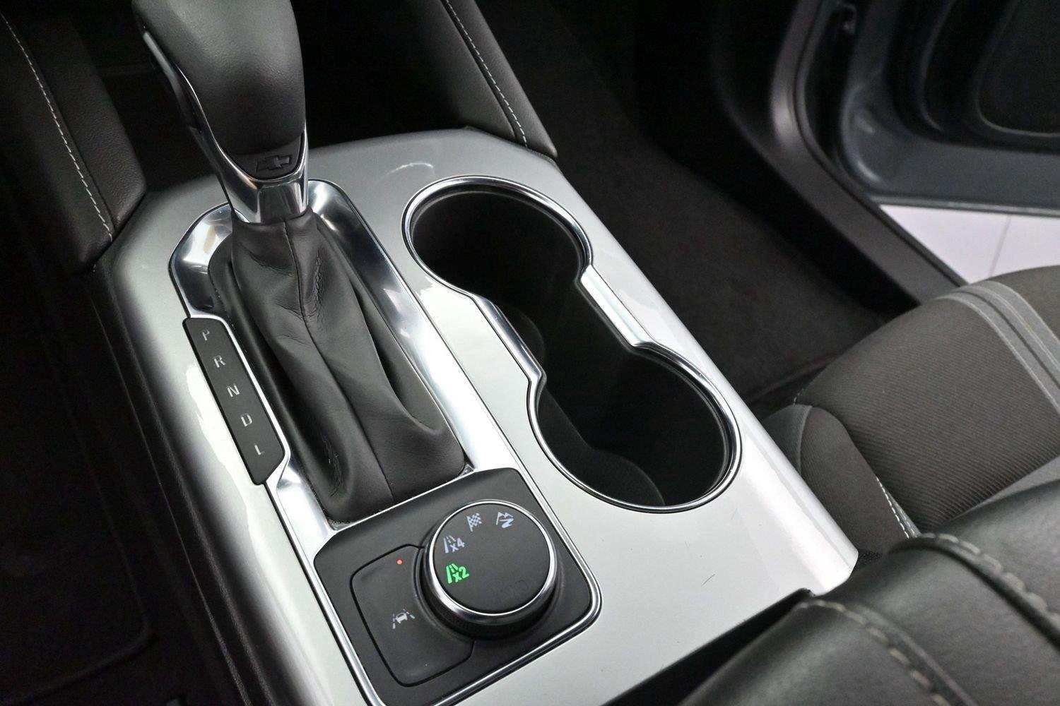 Used 2025 Sterling Gray Metallic Chevrolet 2LT image 19