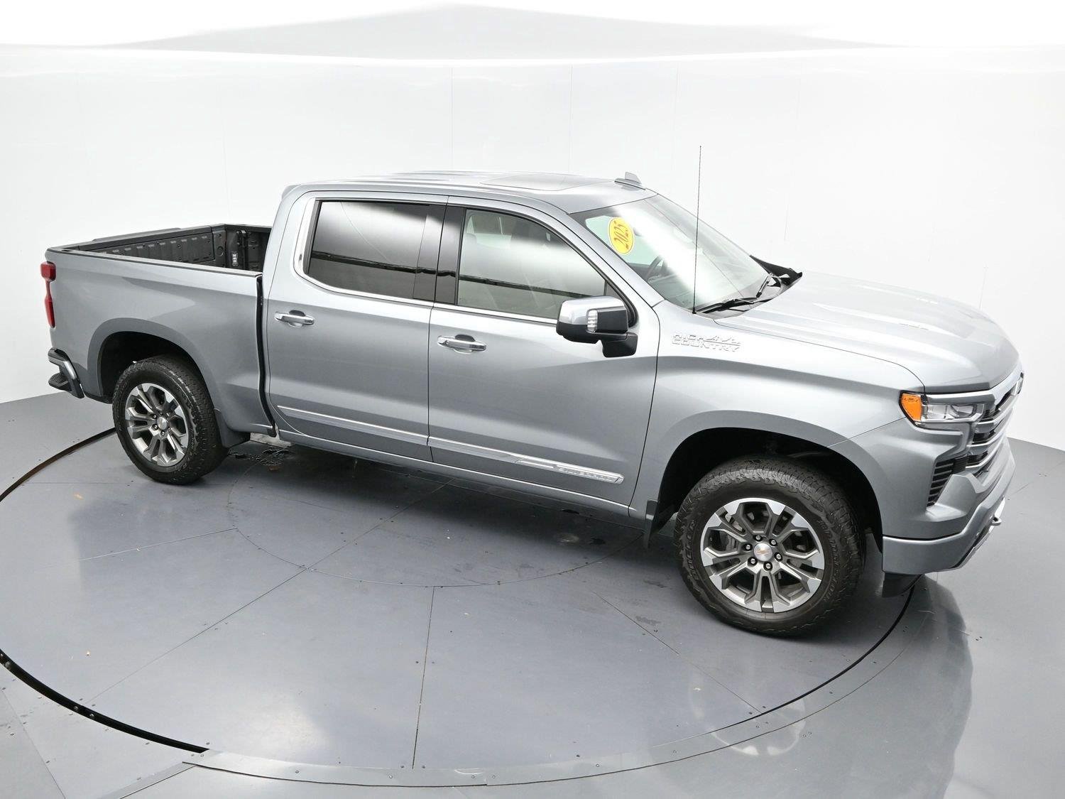 Used 2025 Sterling Gray Metallic Chevrolet High Country image 39