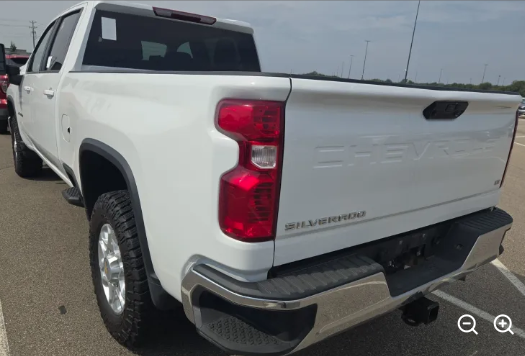 Used 2024 White Chevrolet LT image 3
