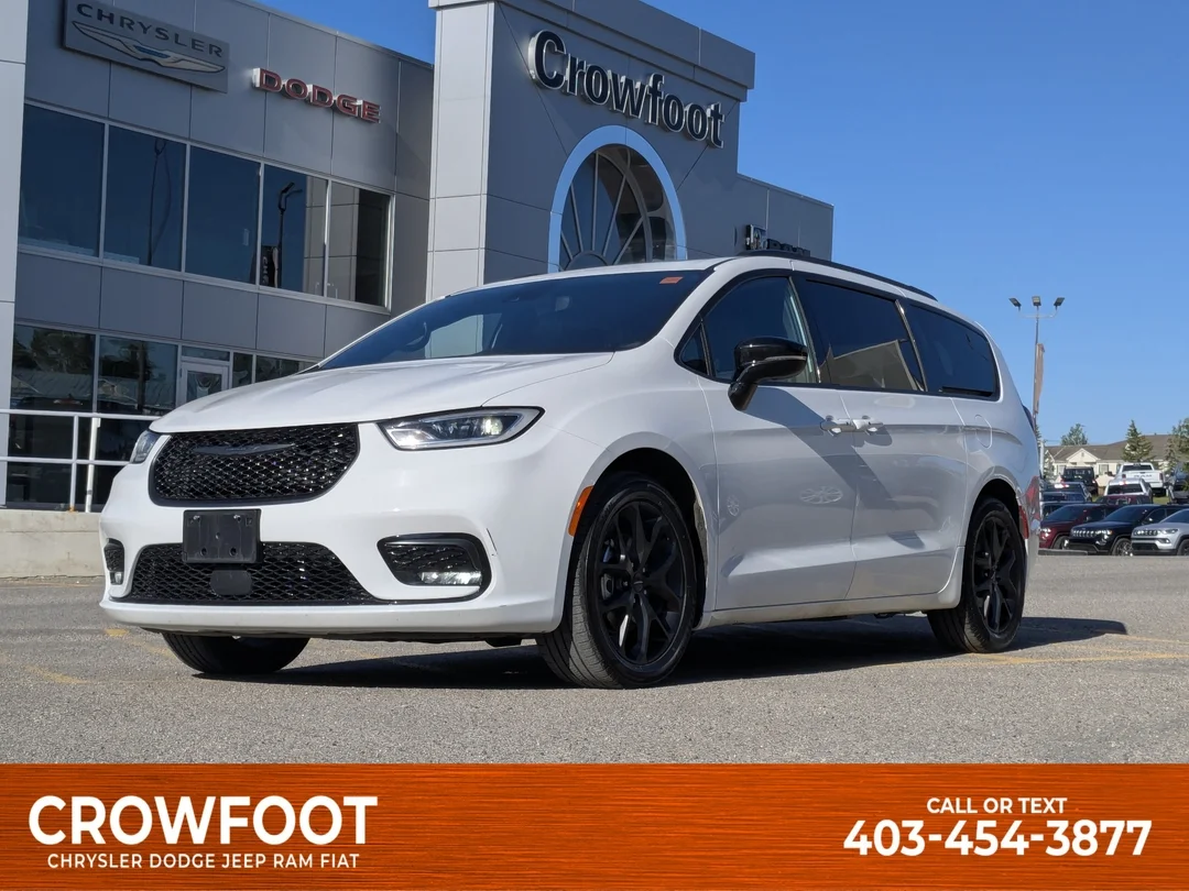 Certified Used 2025 White Chrysler Limited - - FWD - Nappa Leather - Adaptive Cruise - Full Sunroof - Heated Seat & Wheel & More! image 1