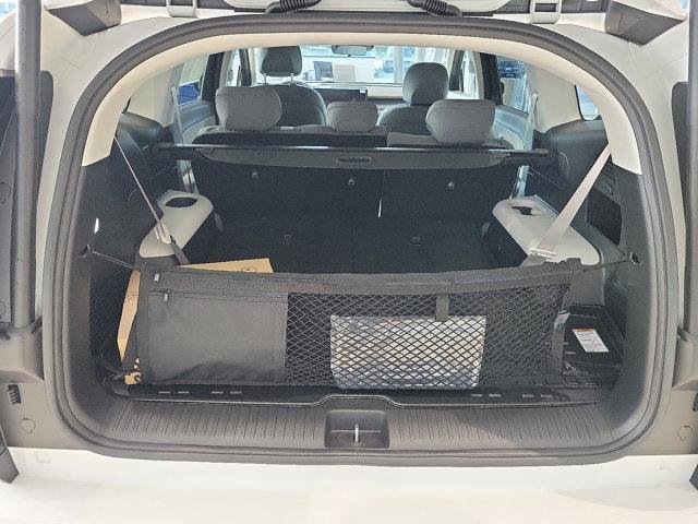 New 2026 Snow White Pearl Hyundai SE image 15