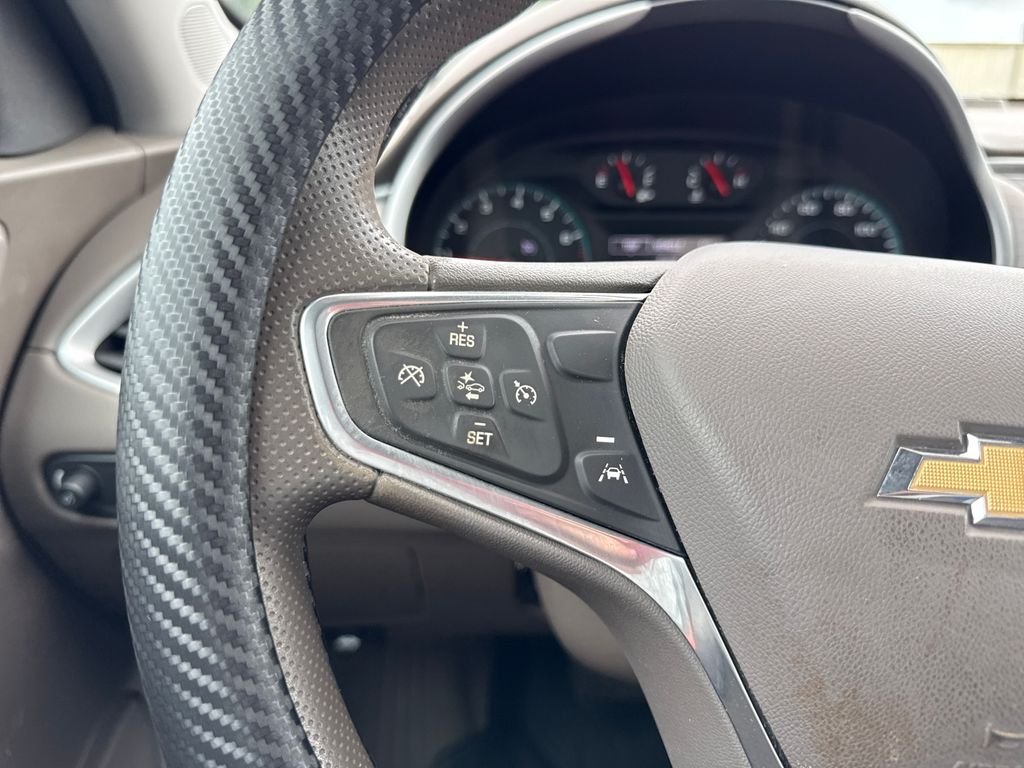Used 2023 Sterling Gray Metallic Chevrolet LT image 20