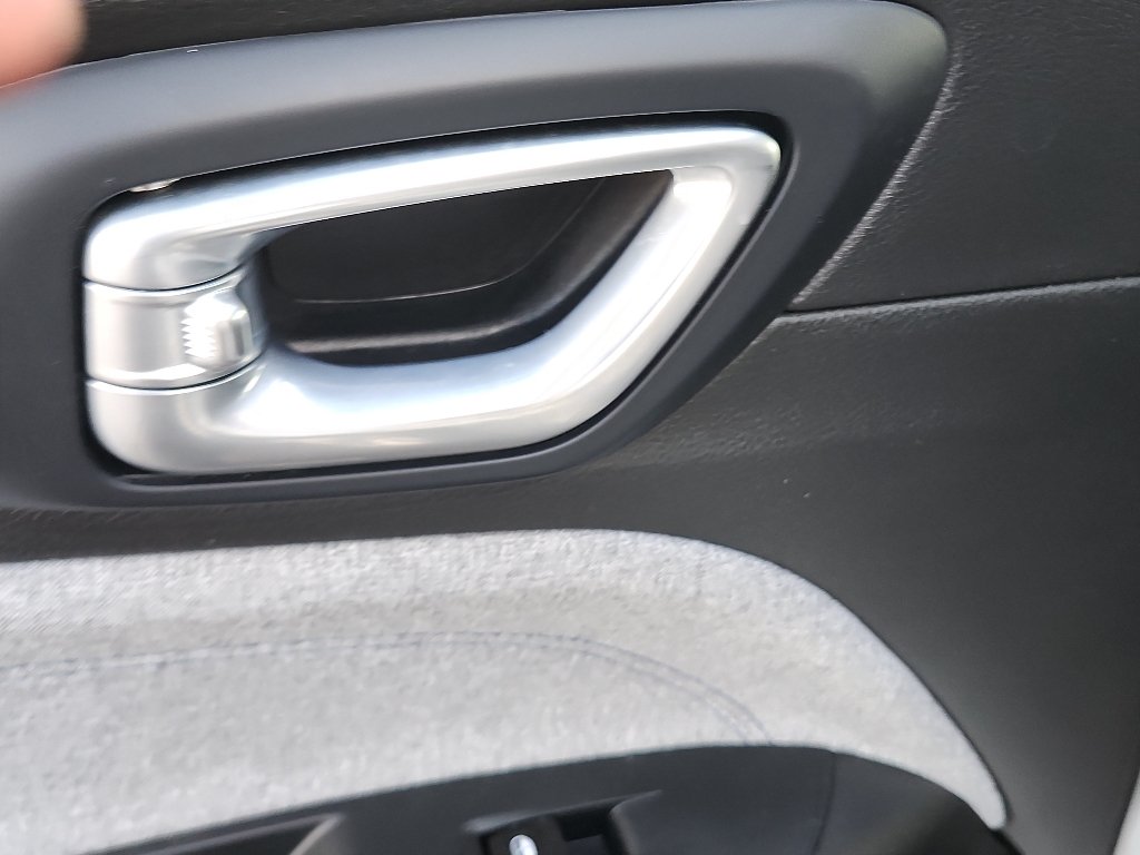 Used 2025 Silver Zynith Metallic Clearcoat Jeep Sport image 13