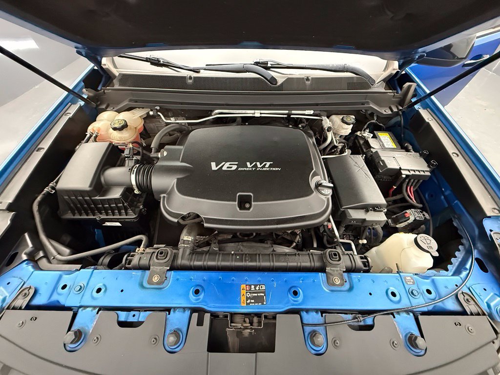Used 2021 Blue Chevrolet Z71 image 8