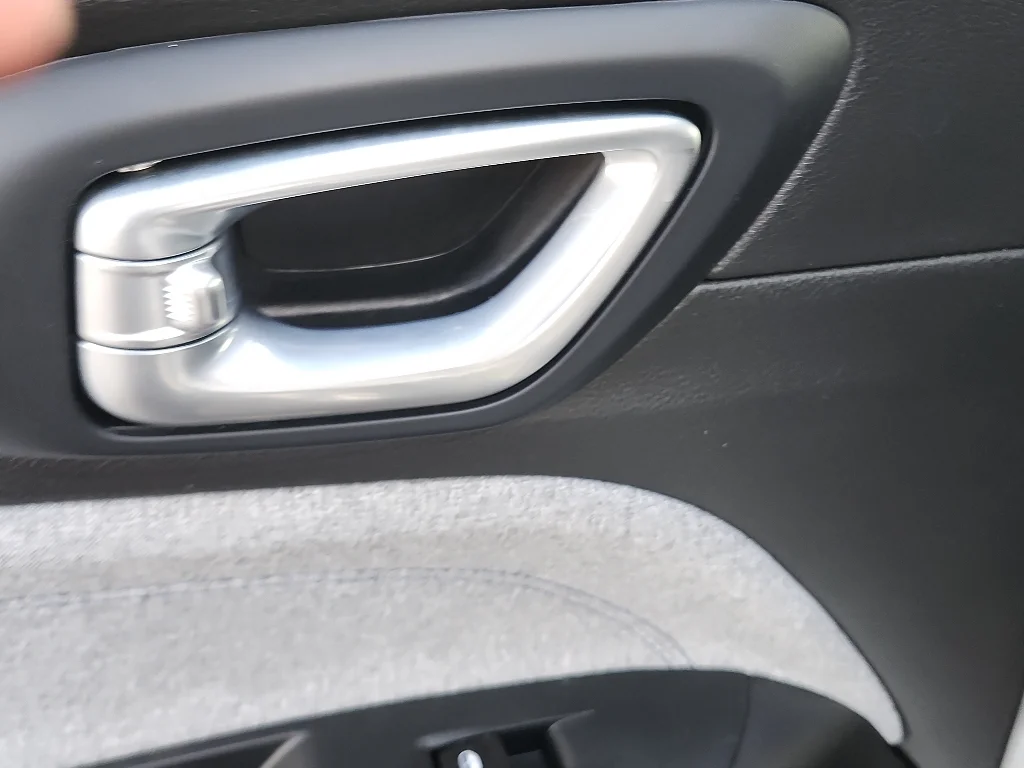 Used 2025 Silver Zynith Metallic Clearcoat Jeep Sport image 13