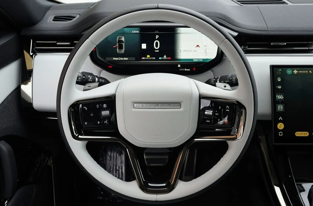 New 2026 Fuji White Land Rover Dynamic SE image 16