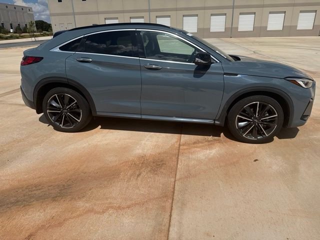 Used 2023 Gray INFINITI ESSENTIAL image 4