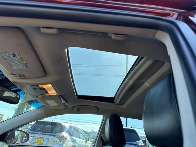 Used 2016 Mica Toyota XLE Premium image 26