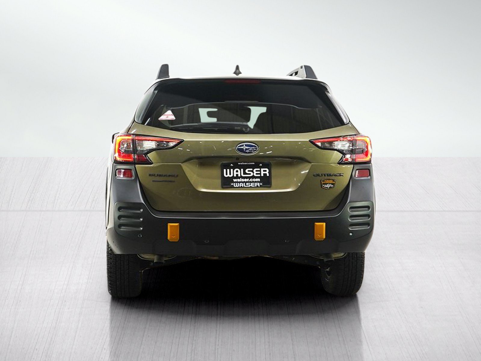 Used 2023 Autumn Green Metallic Subaru Wilderness image 4