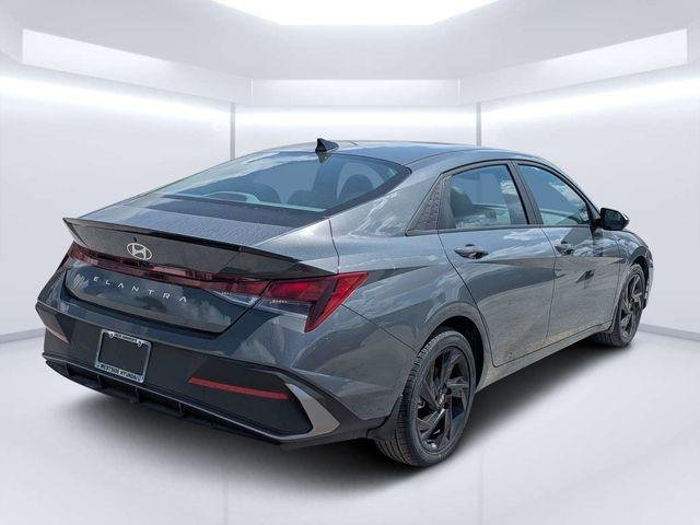 New 2026 Gray Hyundai SEL Sport image 3