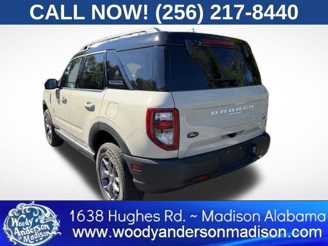 Used 2024 Beige Ford Badlands image 3
