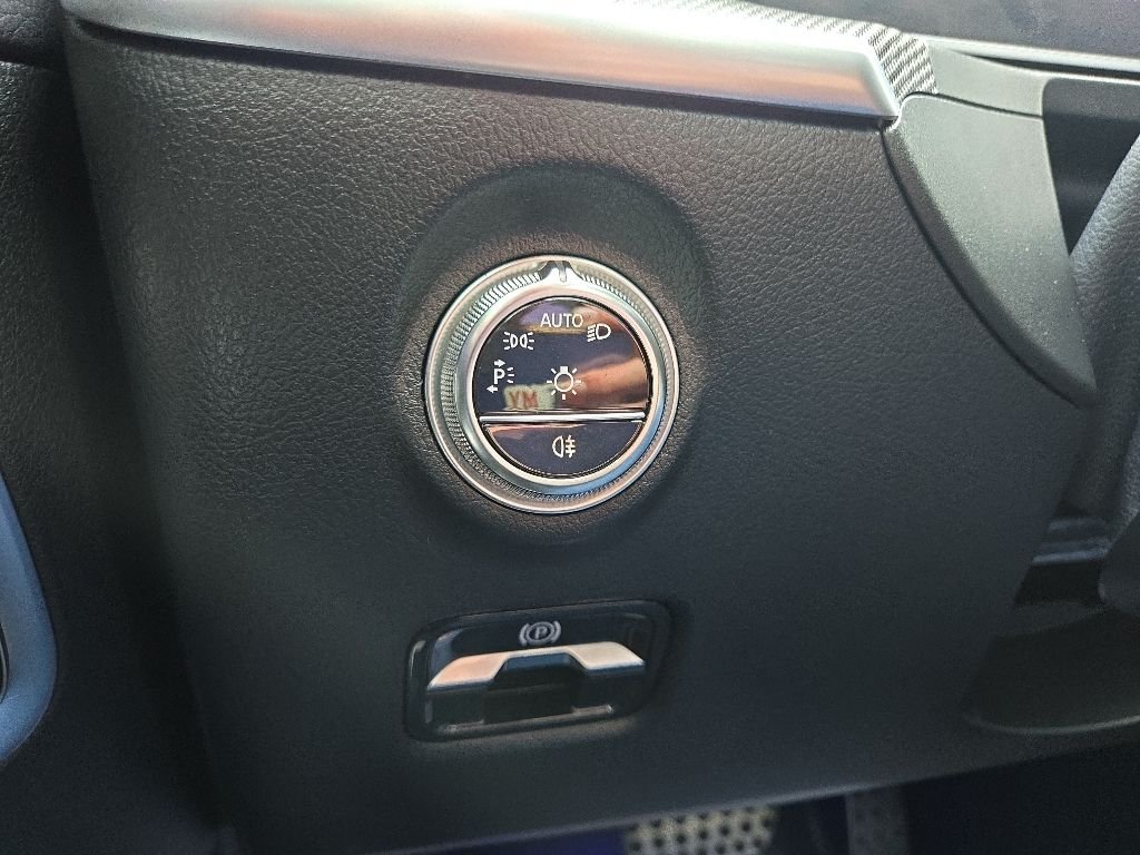 Used 2024 Gray Mercedes-Benz C 300 image 51
