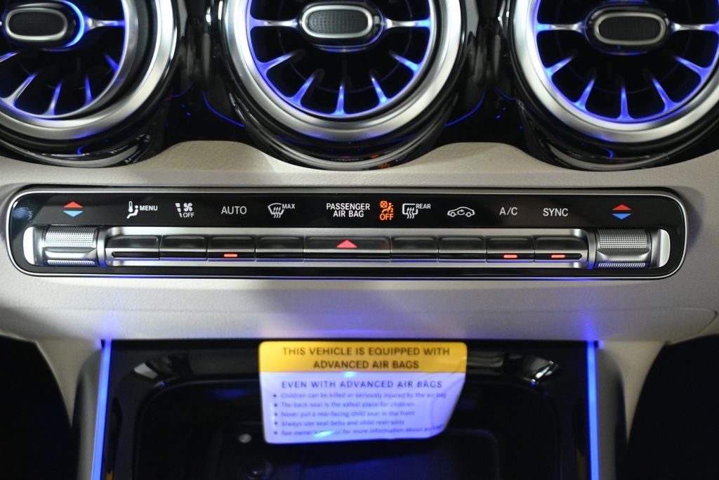 Used 2026 Night Black Mercedes-Benz GLB 250 image 21