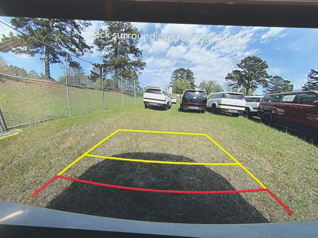 New 2026 White Hyundai SE FWD image 30