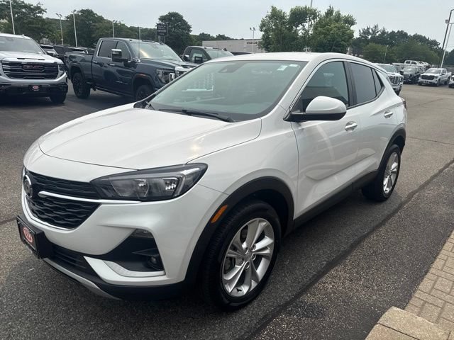 Used 2023 Summit White Buick Preferred image 3