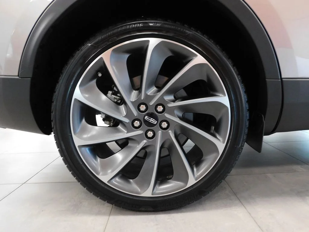 Used 2021 Mocha Lincoln Reserve image 12