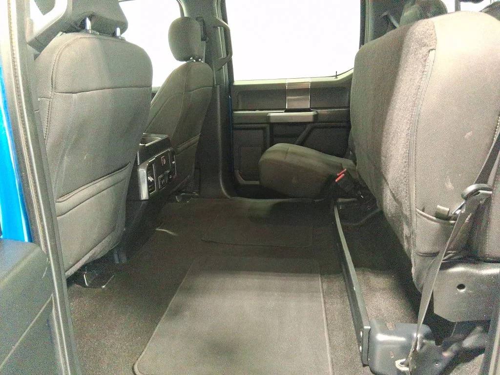 Used 2019 Blue Ford XLT image 14