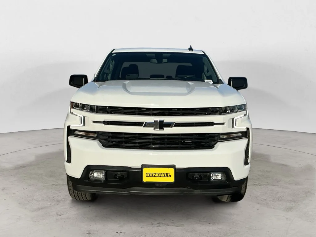 Used 2021 SUMMIT WHITE Chevrolet RST image 3
