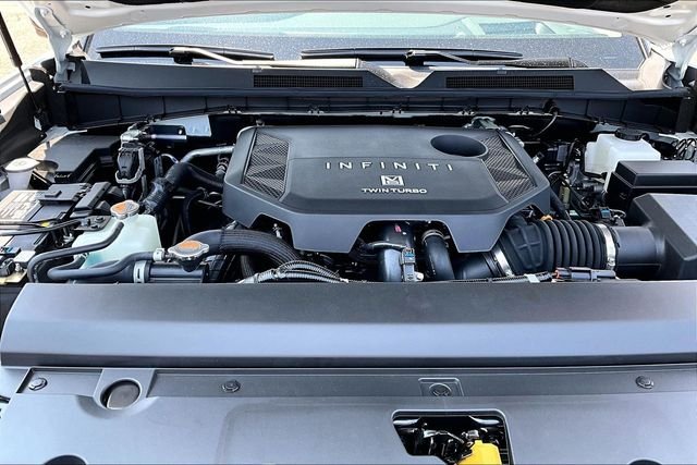 New 2027 RADIANT WHITE INFINITI LUXE image 10