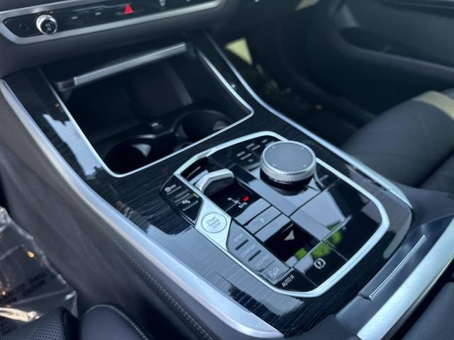 Used 2024 Black Sapphire Metallic BMW xDrive40i image 28