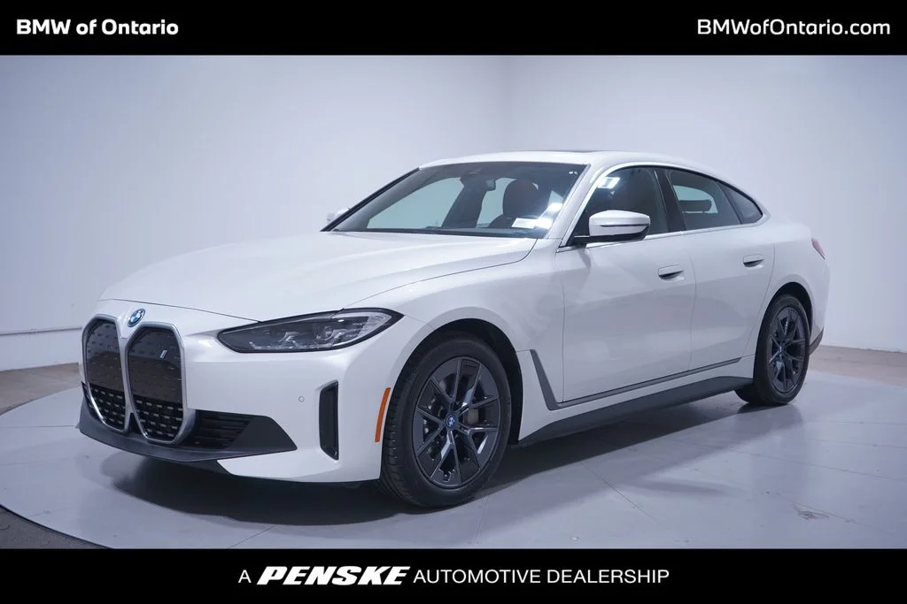 2023 BMW i4 eDrive40's photo