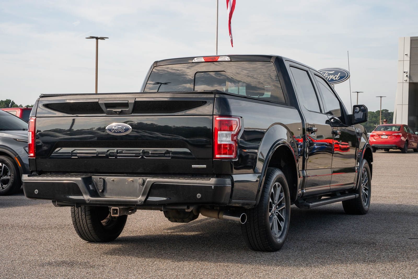 Used 2018 Black Ford XLT image 6