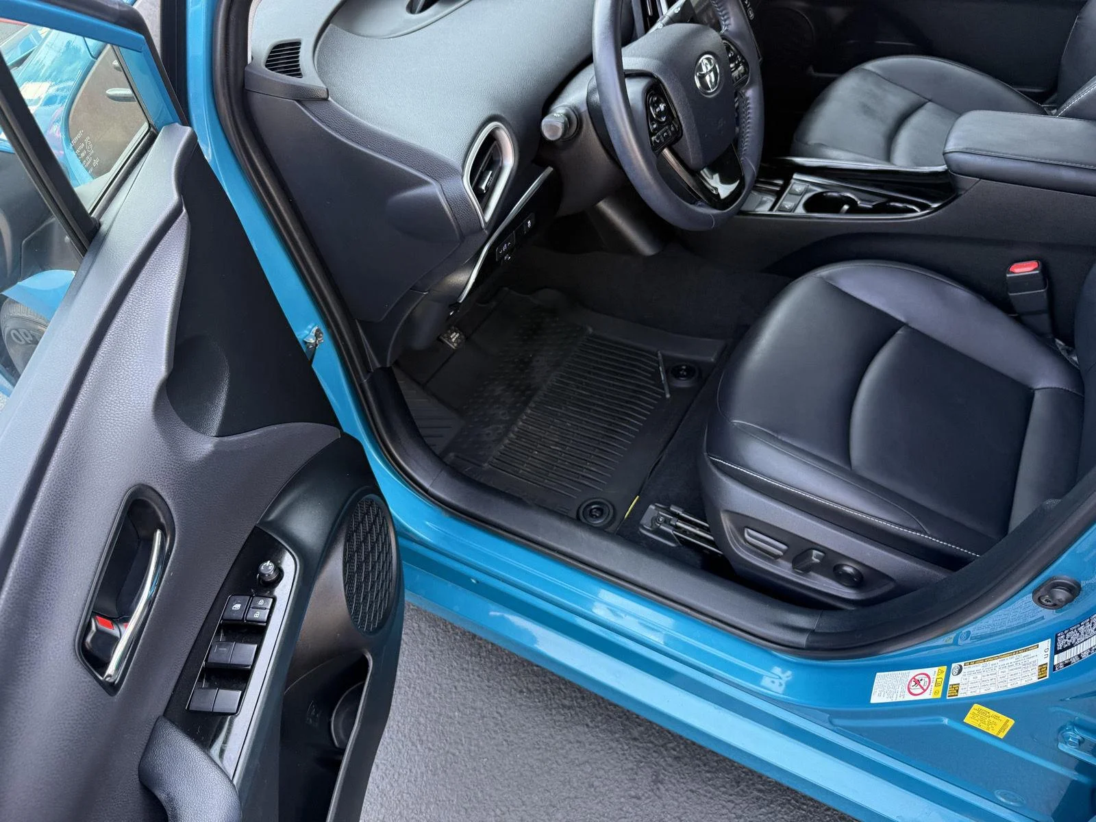 Used 2022 Blue Magnetism Toyota XLE image 11