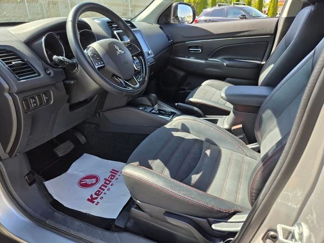Used 2025 Silver Mitsubishi 2.0 SE image 10