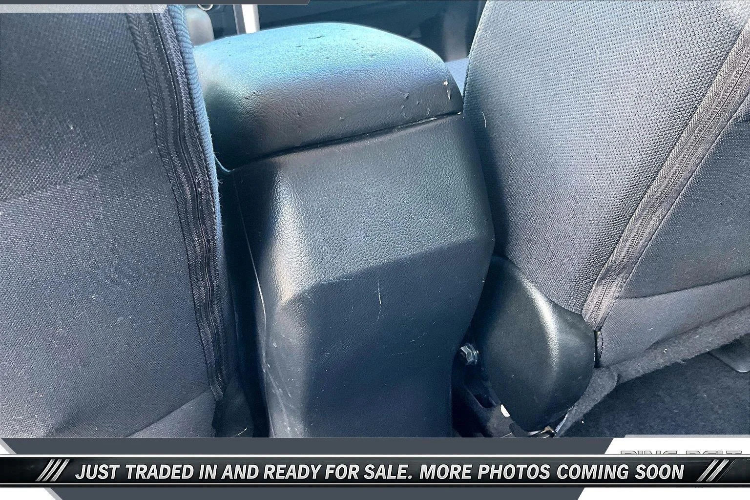 Used 2018 Silver Subaru 2.5i Premium image 25
