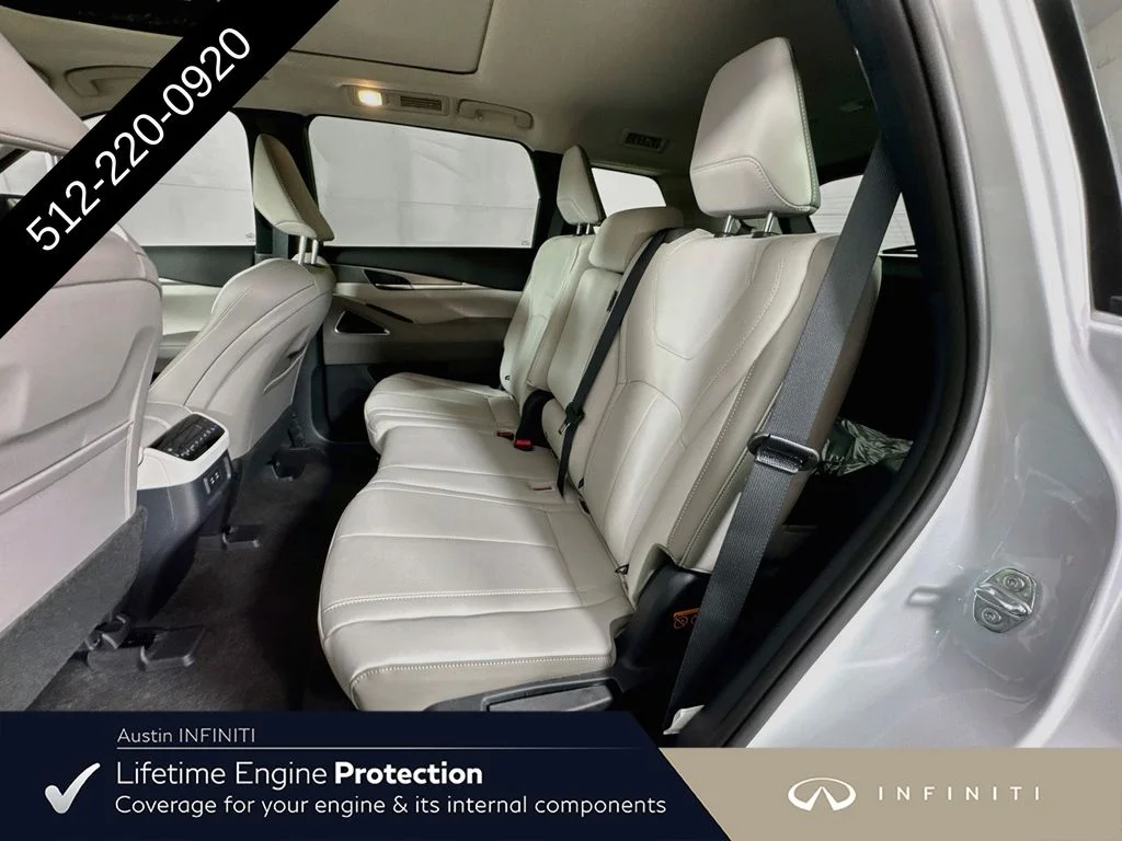 New 2027 White INFINITI LUXE image 31