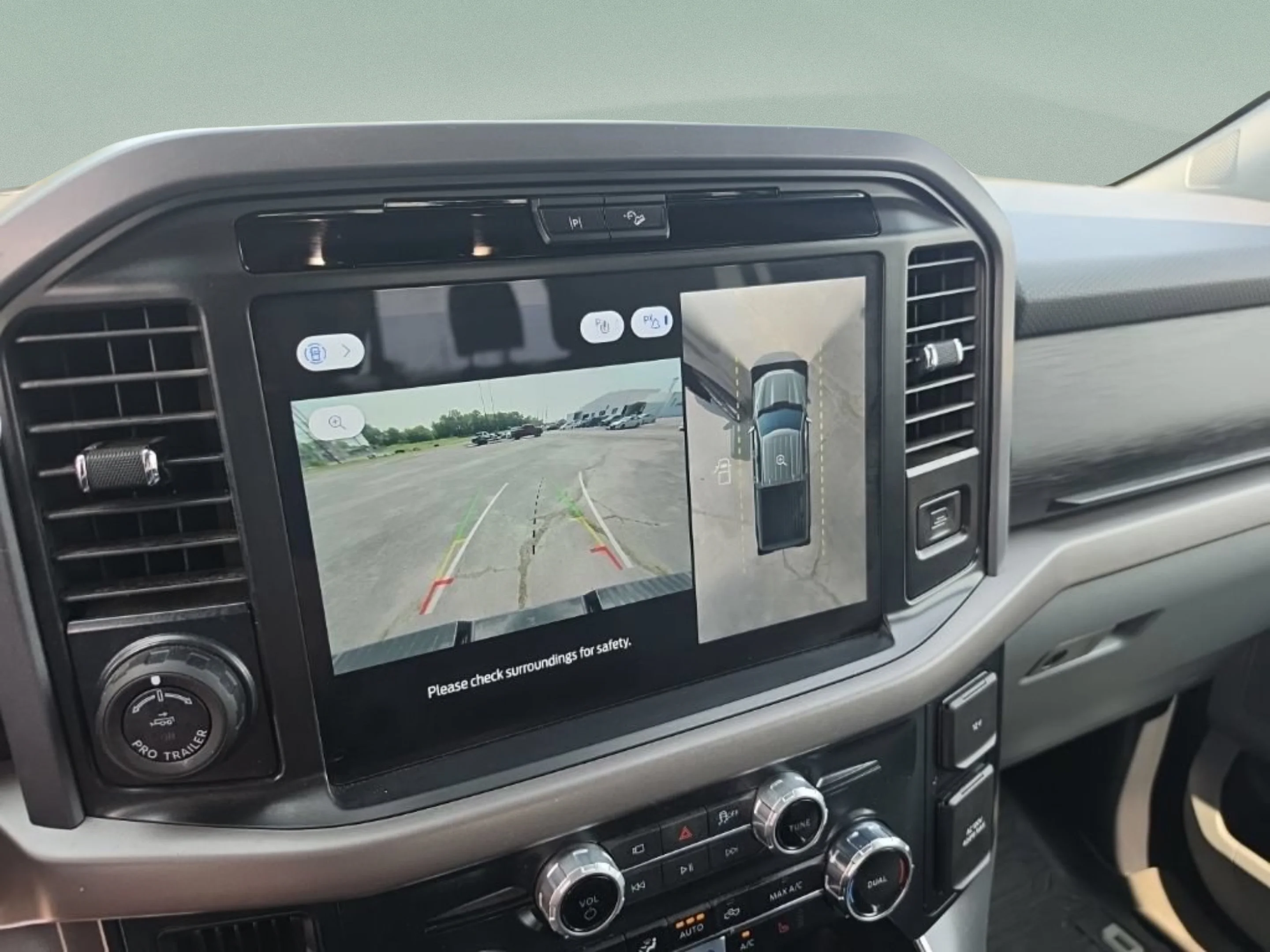 Used 2025 Gray Ford XLT image 24