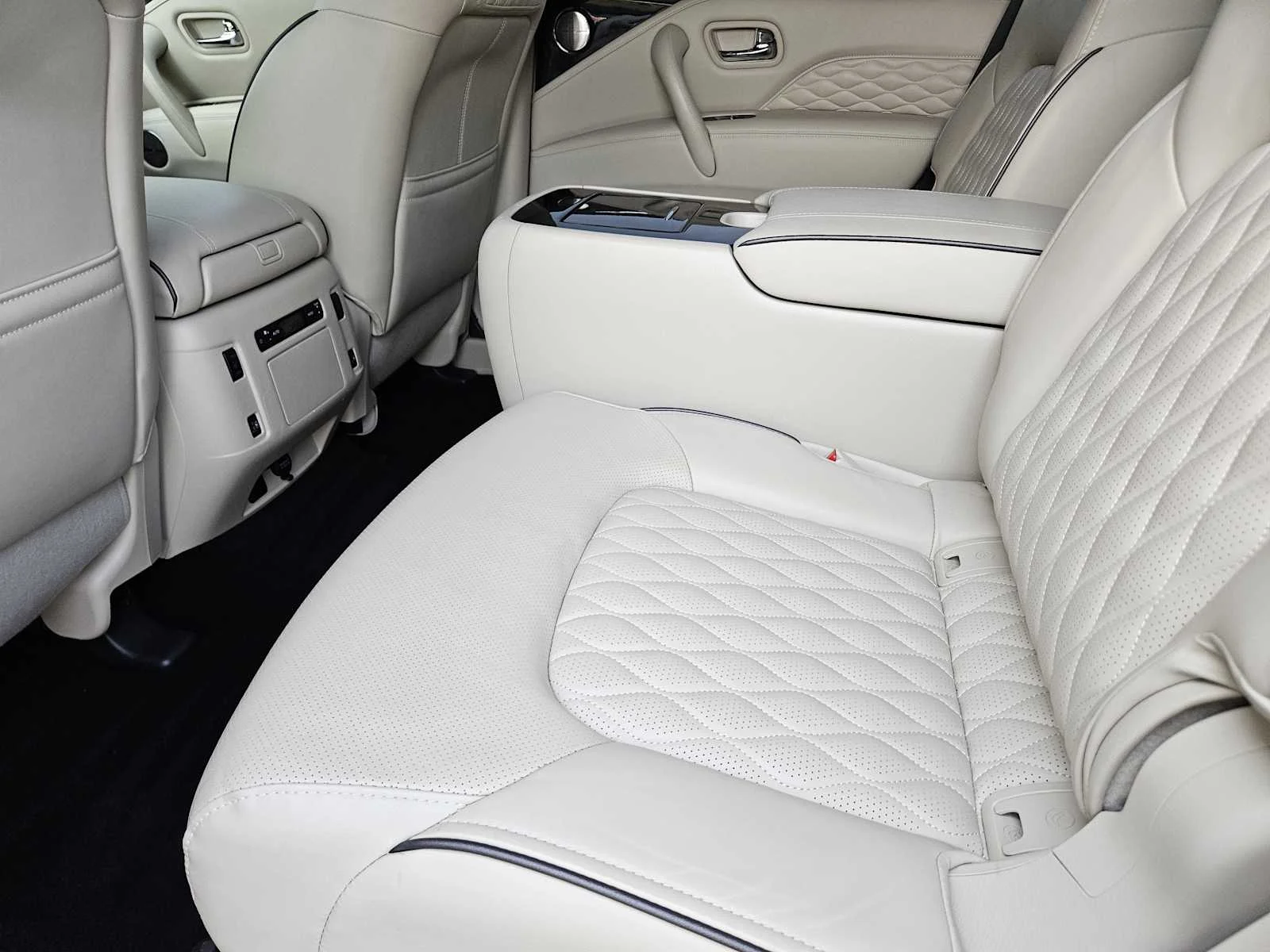 Used 2023 Hermosa Blue INFINITI SENSORY image 26