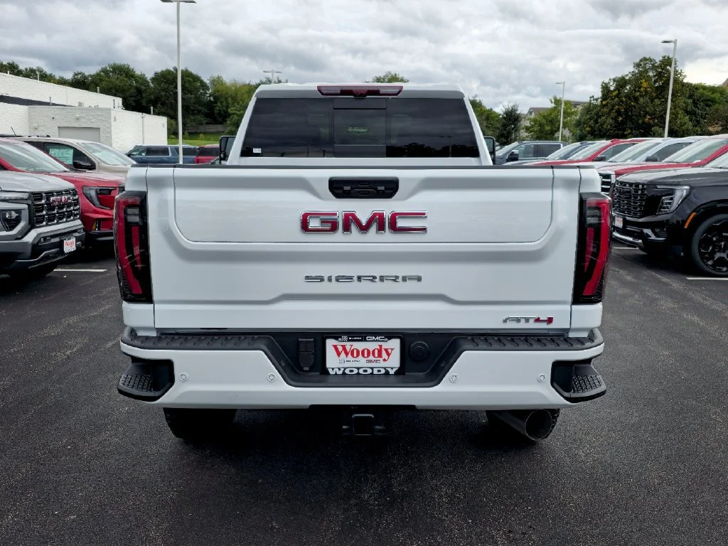 2026 GMC Sierra 2500HD AT4 - Photo 8