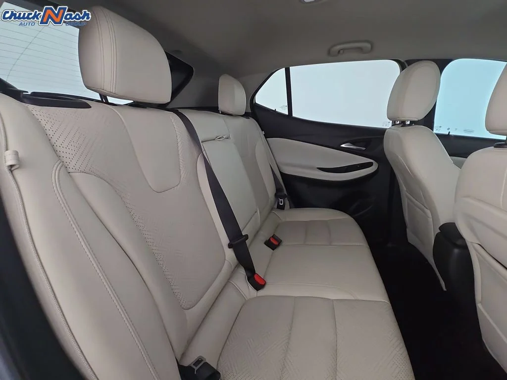 Used 2022 SUMMIT WHITE Buick Essence image 30