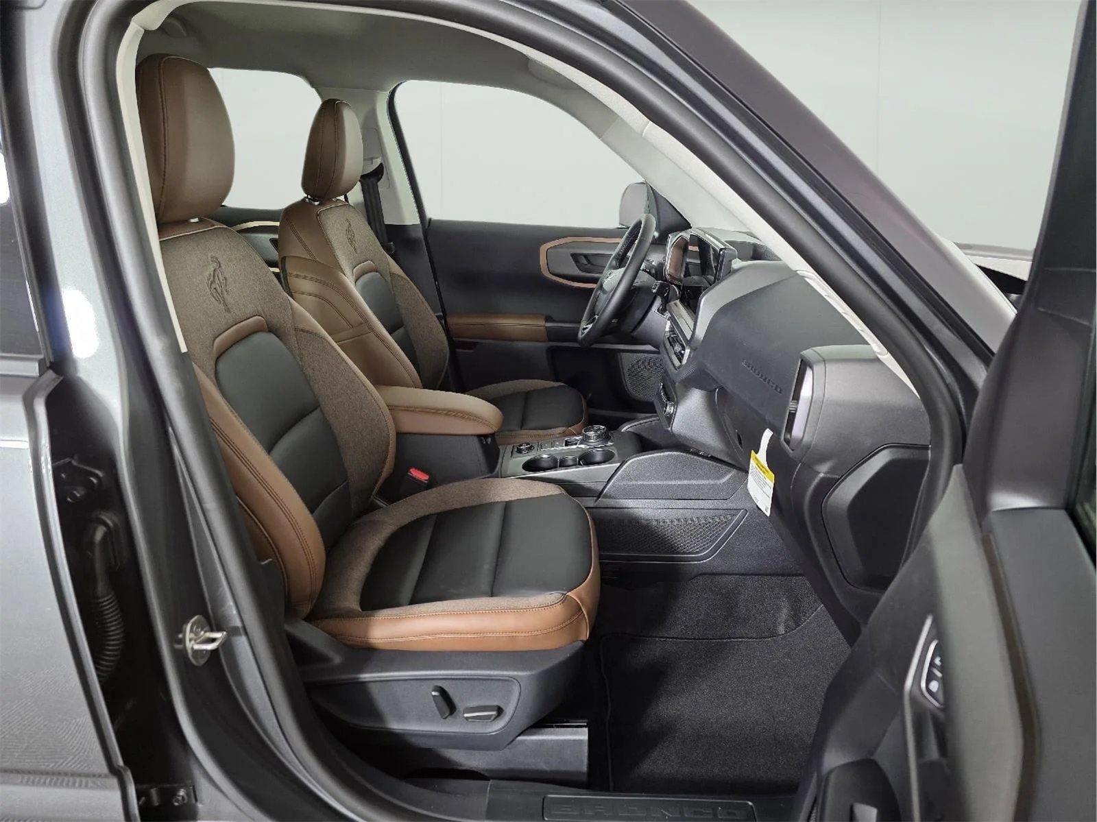 Used 2025 Carbonized Gray Metallic Ford Outer Banks image 23