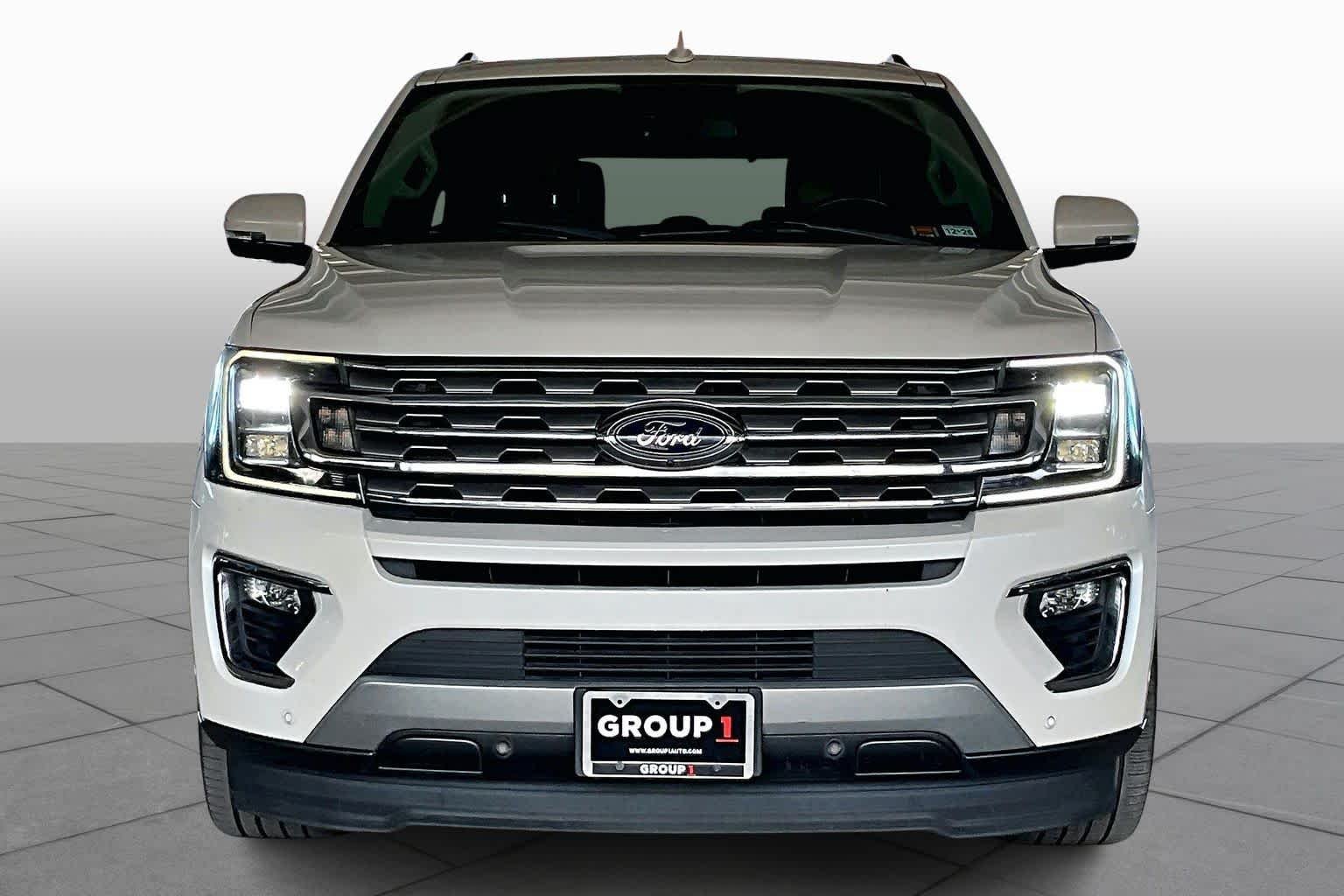 Used 2019 White Platinum Metallic Tri-Coat Ford Limited image 3