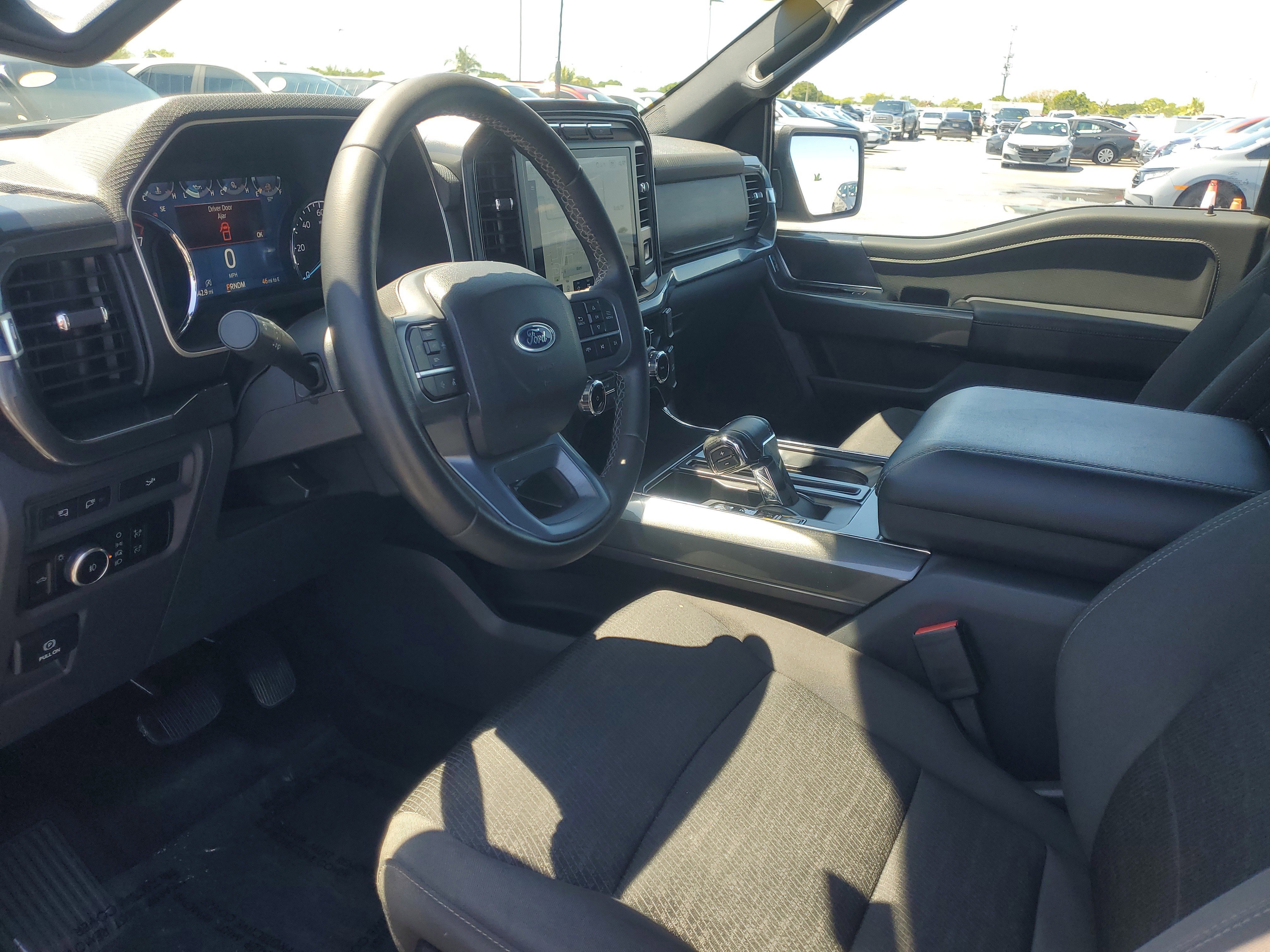 Used 2023 Avalanche Ford XLT image 14