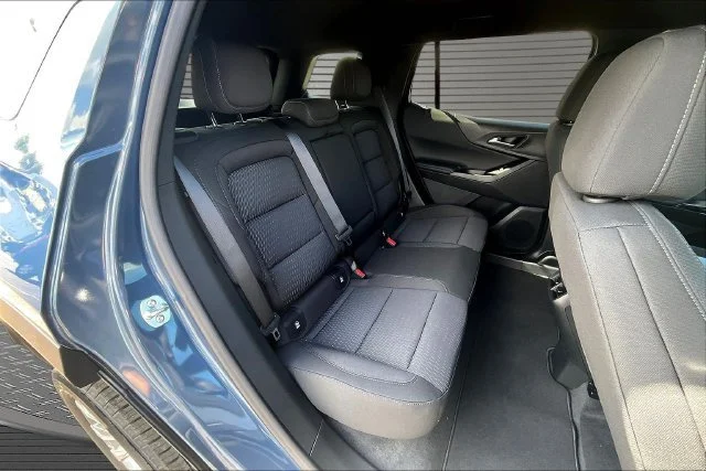 2027 Chevrolet Equinox LT - Photo 10