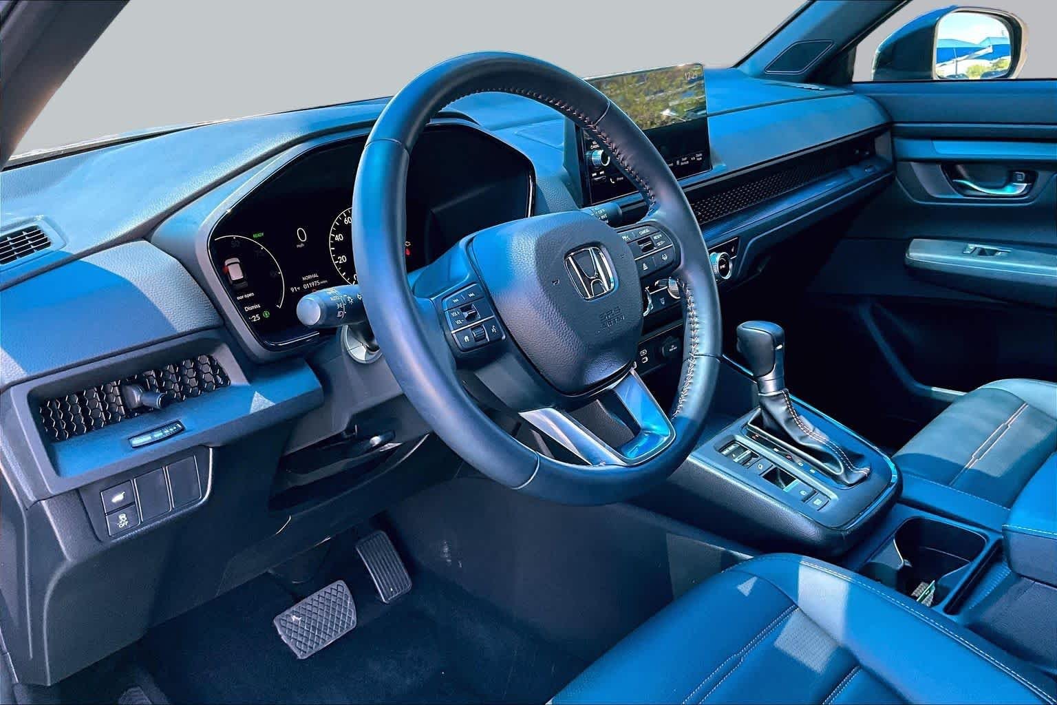 Used 2025 Meteorite Gray Metallic Honda Sport-L image 18